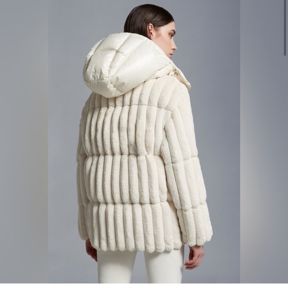 Moncler white fare faux-fur puff coat size 2/M SUPER COZY n SOFT!! LAST ONE - Picture 10 of 17